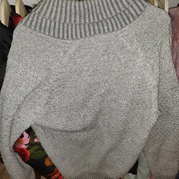 Sweater - Picture 2 of 3